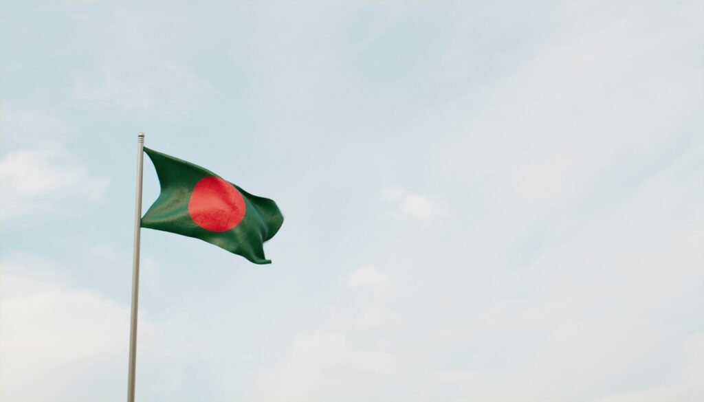 Flagge von Bangladesch weht im Wind